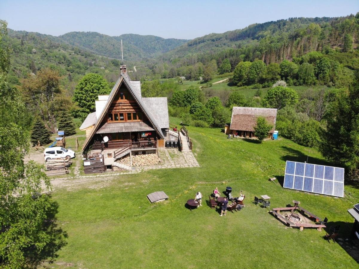 Bacowka Pttk Jaworzec Hostel Wetlina Bagian luar foto