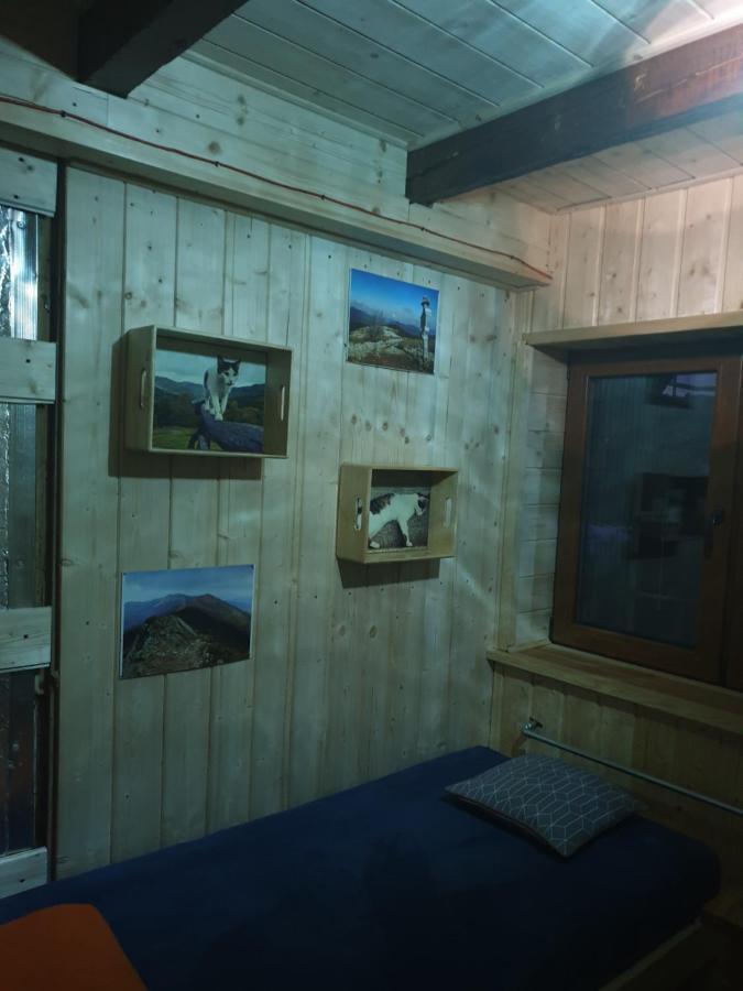 Bacowka Pttk Jaworzec Hostel Wetlina Bagian luar foto