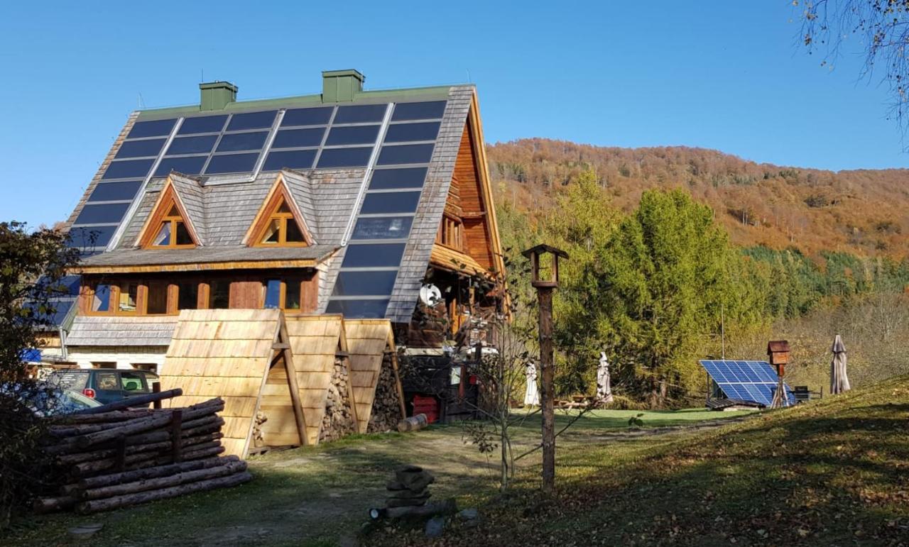 Bacowka Pttk Jaworzec Hostel Wetlina Bagian luar foto