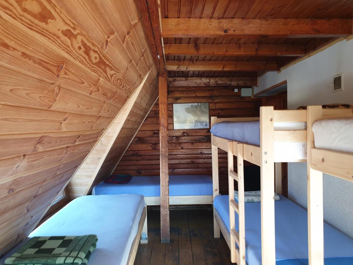 Bacowka Pttk Jaworzec Hostel Wetlina Bagian luar foto