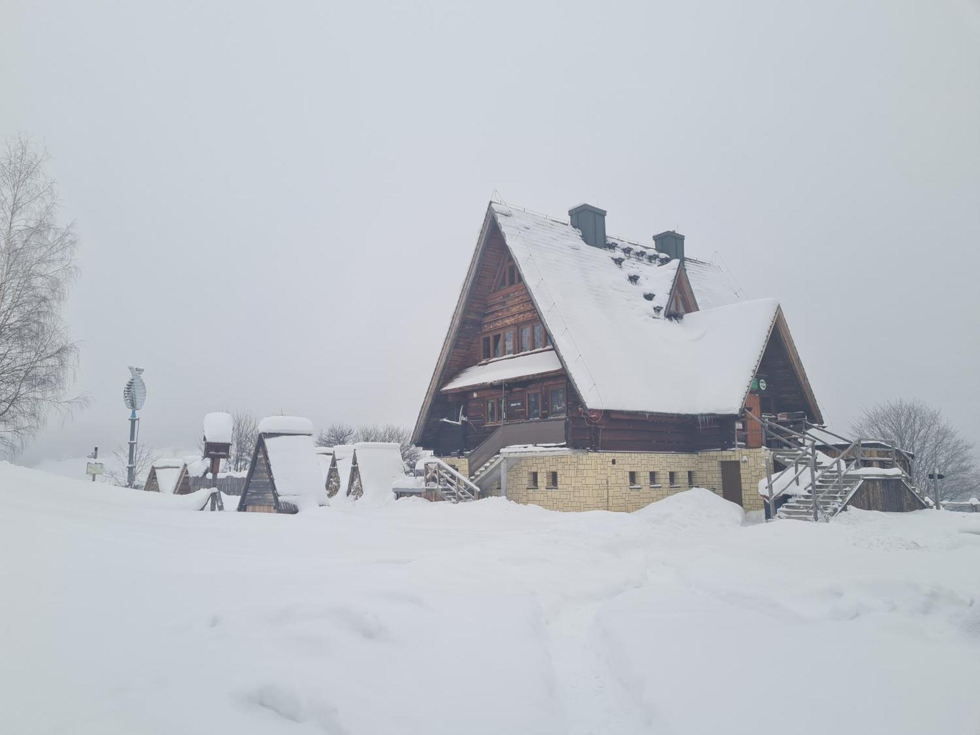 Bacowka Pttk Jaworzec Hostel Wetlina Bagian luar foto
