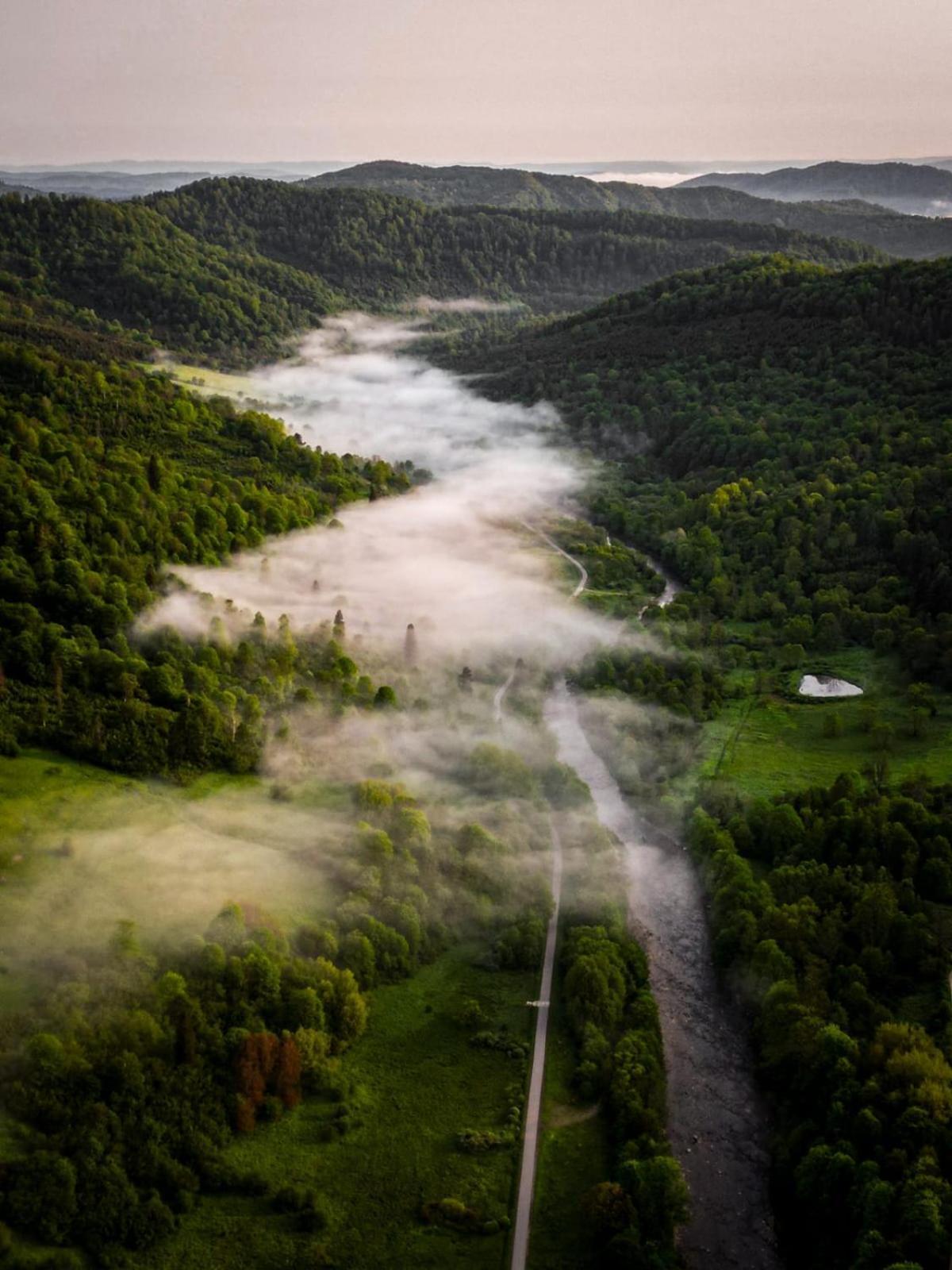 Bacowka Pttk Jaworzec Hostel Wetlina Bagian luar foto