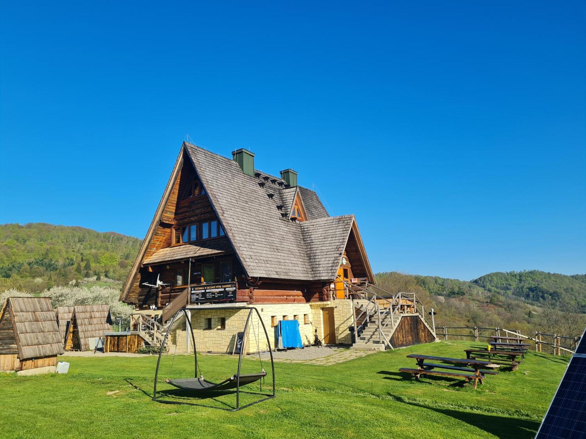 Bacowka Pttk Jaworzec Hostel Wetlina Bagian luar foto