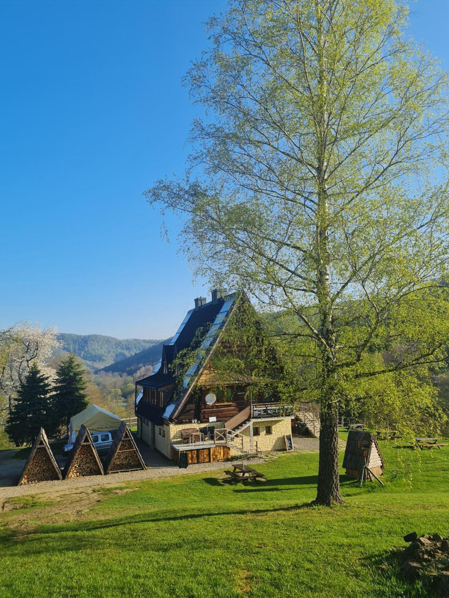 Bacowka Pttk Jaworzec Hostel Wetlina Bagian luar foto