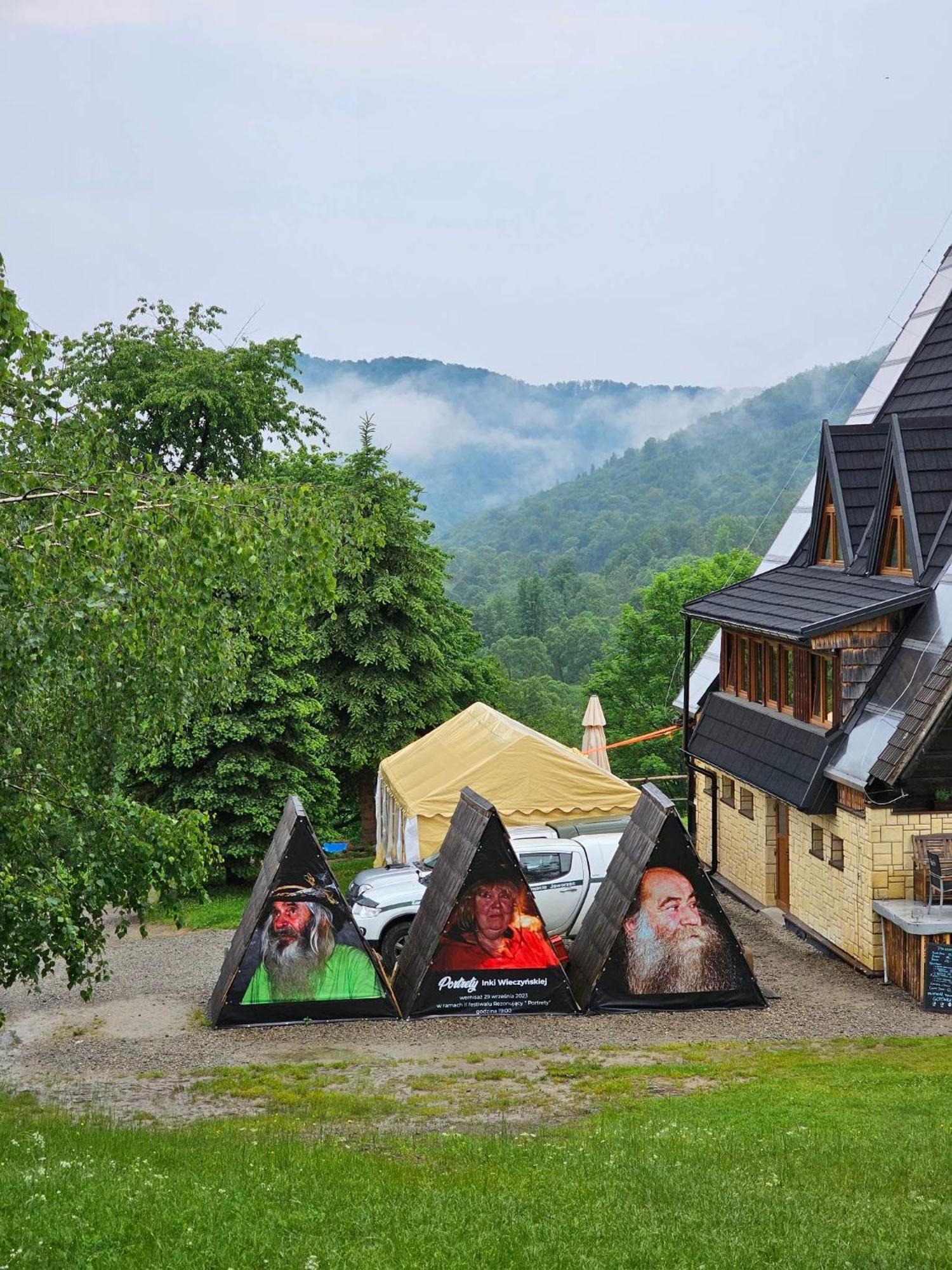 Bacowka Pttk Jaworzec Hostel Wetlina Bagian luar foto